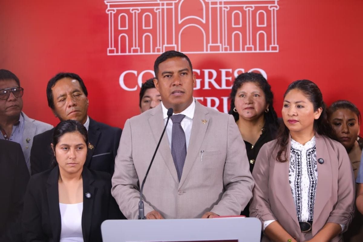 ultimopaladin's tweet photo. Cuántos peruanos declaran que el partido político Juntos por el Perú, es una organización terrorista?? https://t.co/8kMVdFsZuw