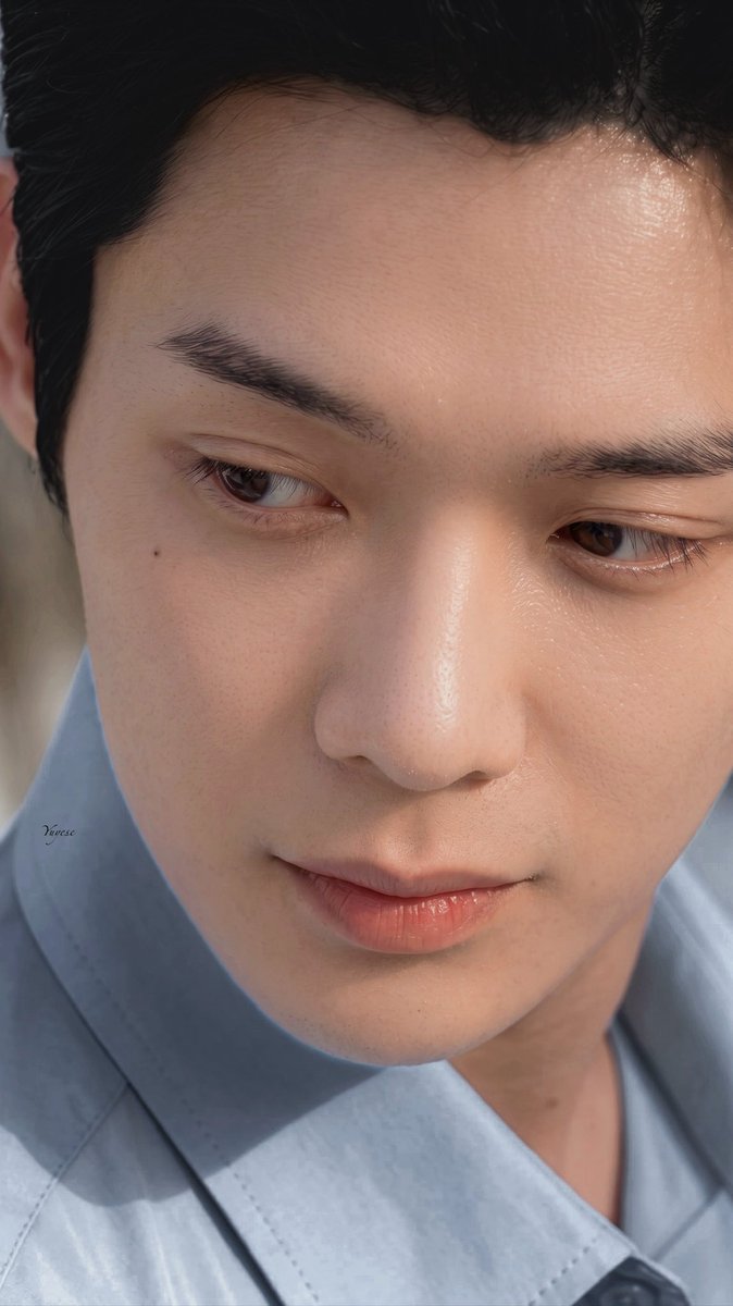 Reed5_moon's tweet photo. The actor Kim Yoon-sik is so handsome and now he is going to Paris Fashion Week. I am really happy for him and I will always support him.🥹🥹🥹

WELCOME KIM YOON SIK TO PARIS

#YOONSIKPFWSS27
#KIMYOONSIKINPARIS https://t.co/kZm29gCWCi