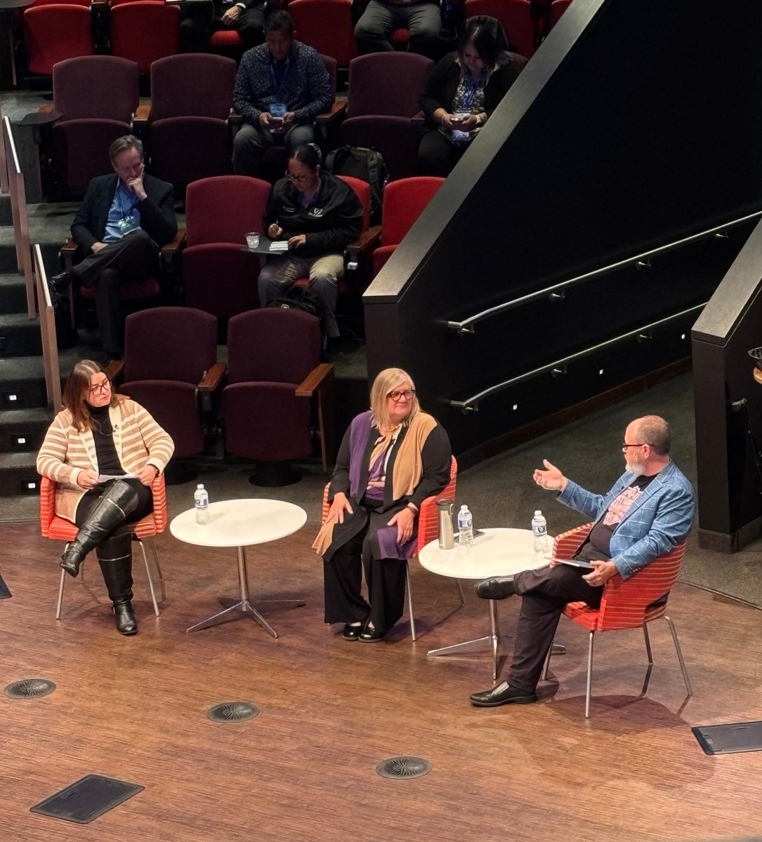MEDITECH's tweet photo. Our #MEDITECHLIVE panel on The Impact of Traverse Exchange is underway. Craig Rice, VP &amp; CIO, Schneck Medical Center &amp; Dr. Priscilla Frase, CMIO, Chief of Staff &amp; Hospitalist, Ozarks Healthcare are sharing real-world insights w/moderator Allison Pallatroni, Product Mgr, MEDITECH. https://t.co/erUPLXm65U