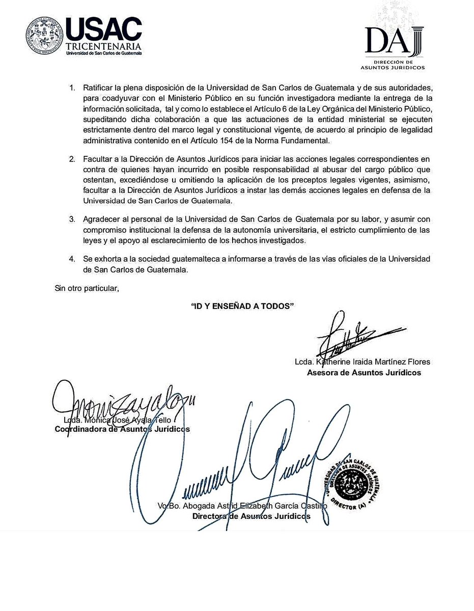 Factor4_GT's tweet photo. Mientras el CSU mantiene 30 de 41 cargos vencidos, la USAC cuestiona el allanamiento del MP en su campus central.

#AsíLasCosasGt  | La Dirección de Asuntos Jurídicos de la Universidad de San Carlos sostiene que la orden del 18 y 19 de septiembre hacía referencia a https://t.co/AeV5bFvFck, un recurso que, según su informe, no correspondía al recurso existente.

La USAC afirma que entregó información y bitácoras, pero que el @MPguatemala  incautó equipos que no eran servidores y mantuvo durante más de 12 horas a personal universitario, incluido un trabajador con antejuicio.

‼️ La diligencia se originó por denuncias de estudiantes sobre la desaparición de registros académicos.

👀 El contexto institucional: 30 de los 41 cargos del CSU están vencidos, pese a resoluciones de la @CC_Guatemala que ordenaron su renovación. Aun así, el Consejo continúa funcionando y tomando decisiones.