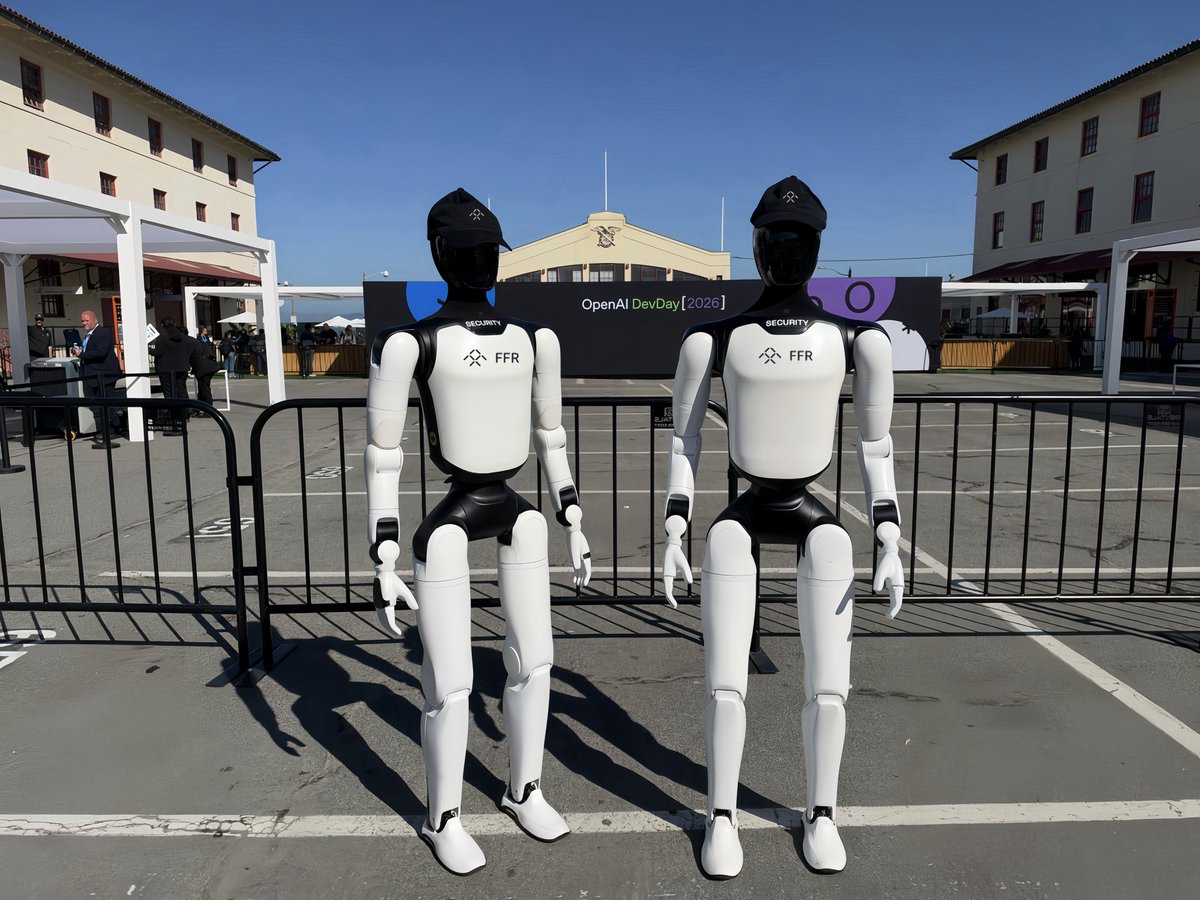 Roboshare_FFR's tweet photo. Two @RoboShare humanoids at OpenAI DevDay 2026 in San Francisco🤖

AI is stepping into the physical world. Rent a robot from RoboShare, no purchase needed.
https://t.co/0WQgCGHyEw

#DevDay #OpenAI #RoboShare https://t.co/TIHNgPphbo