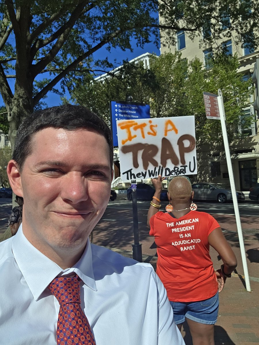 DanCampo96's tweet photo. Welp.... apparently every Latino in this event is getting deported. Stay tuned to see the conclusion to this story
#staytuned #ItsATrap #WashingtonDC https://t.co/RxcgEMDhv7