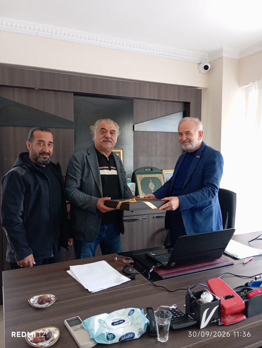 emekli_polis's tweet photo. EMPOL Genel Başkanımız sayın İdris AYKUL Ankara Ensar ve Muhacir Dernek Müdürü meslektaşımız Saýın Mustafa Aktaş beyi ziyaret ederek eski günleri yad edildi. https://t.co/ba7kfJ2a34
