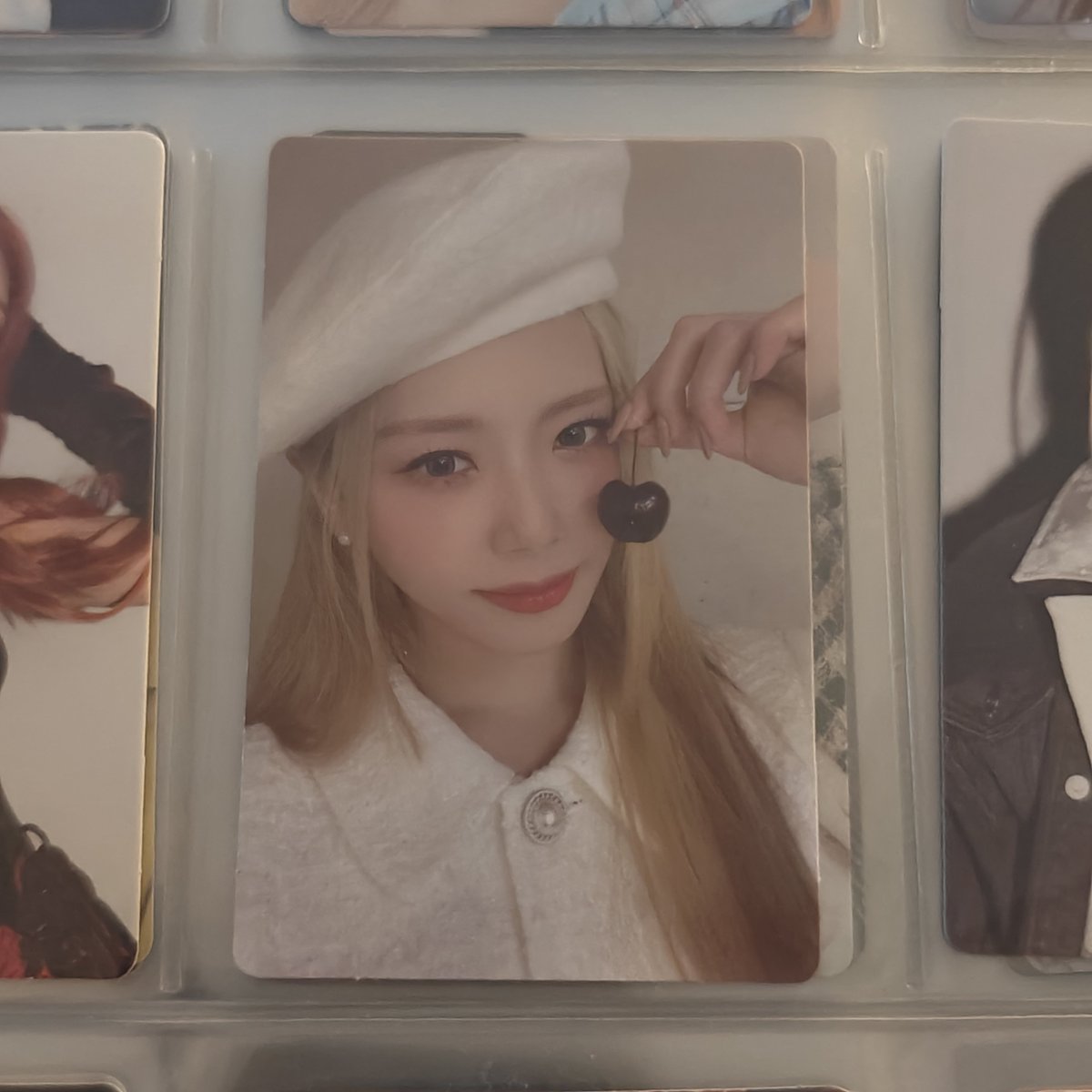 savagemint_'s tweet photo. I finally own cherry Minji sjdhshdhdjs https://t.co/7BXFaNfmyW
