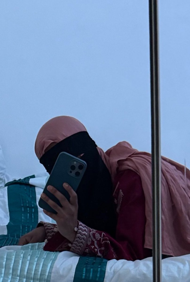 slaveofanaya's tweet photo. I’m sorry but who’s uncle is this pretending to be a findom hijabi woman, mixing stolen content of a hijabi woman and ai and their own content. You can’t tell me that’s a woman @YourQueenAisha 

Spread the word that this is a man not a woman. https://t.co/cPD5yrov5A
