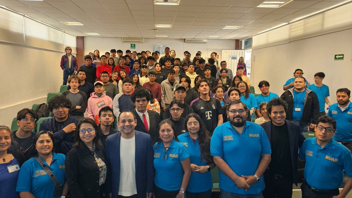 buap_fcc's tweet photo. 🔐🌎 ¡Hoy arranca el Cyber Security Global Congress BUAP 2026 en CU2!
La FCC BUAP recibe a especialistas, docentes y estudiantes para compartir conocimiento e innovación en ciberseguridad.
💙🐺 ¡Bienvenidas y bienvenidos!
#CSGC2026 #FCCBUAP #OrgulloFCC #Ciberseguridad https://t.co/QbaGnrrTxF