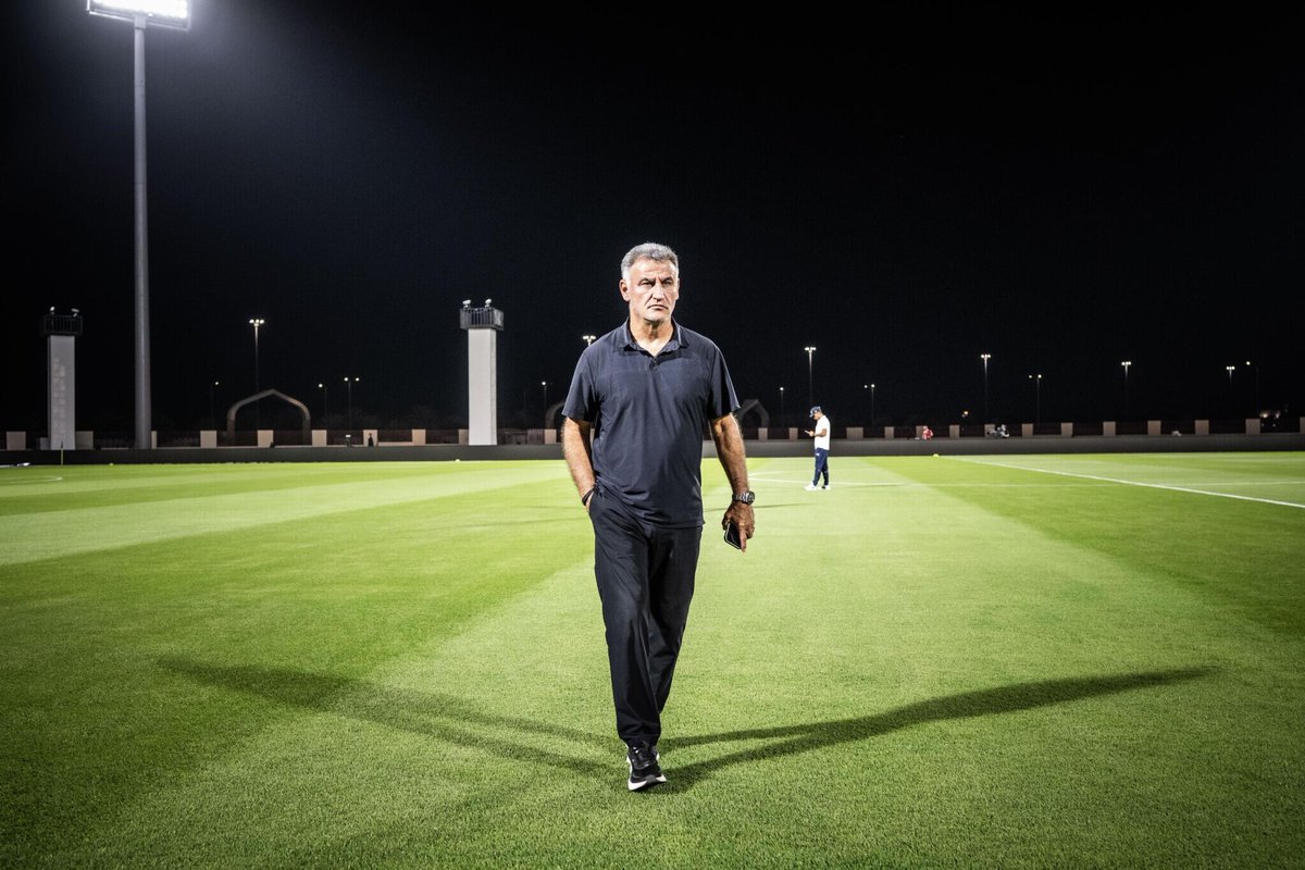 le_Parisien's tweet photo. 🔵EXCLUSIF | Les vérités de Christophe Galtier

L’entraîneur de Neom en Arabie saoudite s’est longuement livré sur sa nouvelle expérience loin de la Ligue 1. 

Avec sincérité, il évoque également son futur et porte un regard lucide sur sa carrière

➡️ https://t.co/4HavZwTE7s https://t.co/v0tc3SAf3S