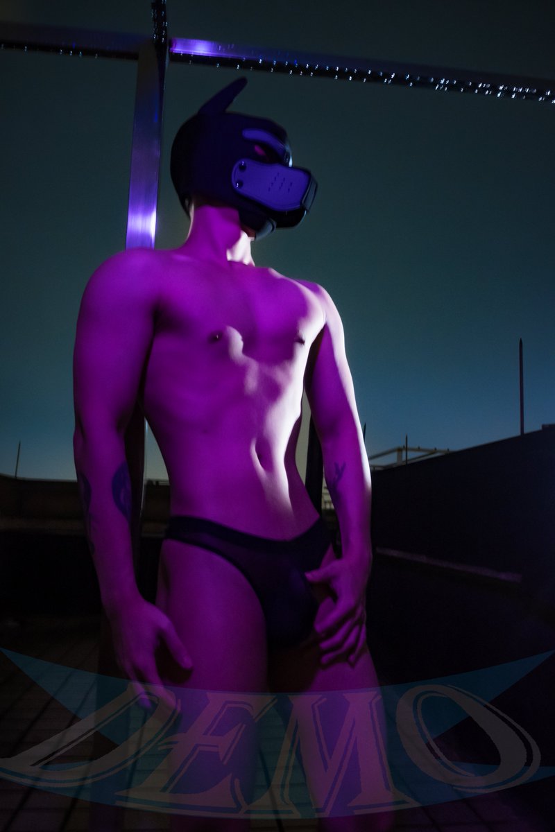 DEMO_10086's tweet photo. 带上头套也放不开嘛 #杭州 #男生写真 #男生私房 #腹肌男大 #体育生 #约拍 #私房约拍 #暴露 #狗奴 https://t.co/ofoaPUJvOm