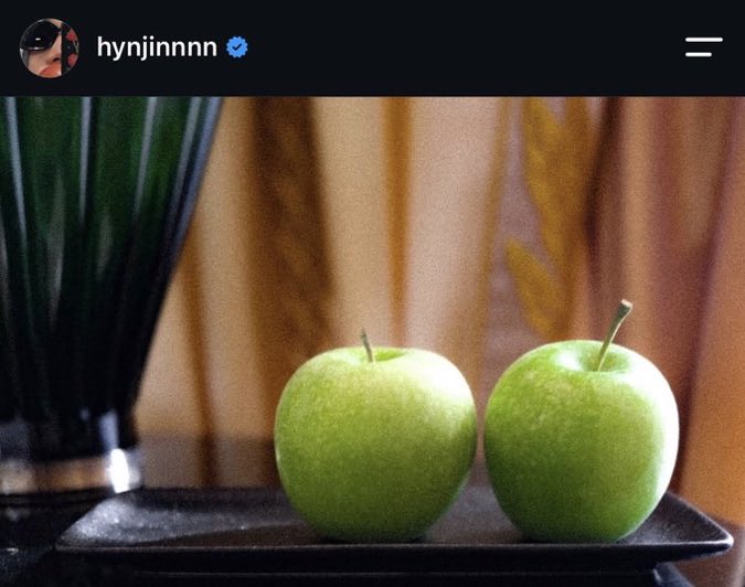 Silvia_wrath's tweet photo. Can you imagine living in the same timeline where hyvnjn knows about Apple?? 
Idk that he knows it. If he did…how could he possibly shut up about it?! Years later &amp; some of us still can’t shut up about it. I would expect a whole crash out/debrief from this man about it. https://t.co/qROCSaqR9Y