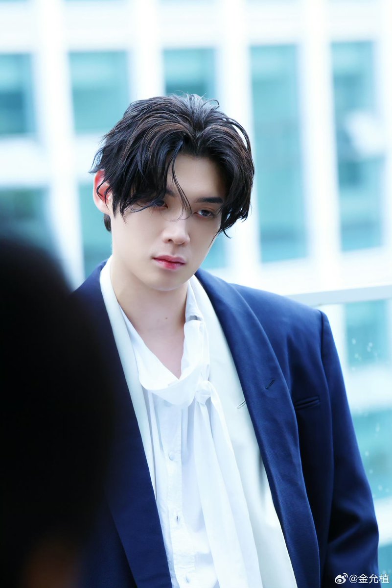 buzheng302's tweet photo. Welcome to Paris, Kim Yoonsik. May this be a journey to remember.(ฅ⁍̴̀◊⁍̴́)و ̑̑

WELCOME KIM YOON SIK TO PARIS

#YOONSIKPFWSS27
#KIMYOONSIKINPARIS https://t.co/dl44thDhdB