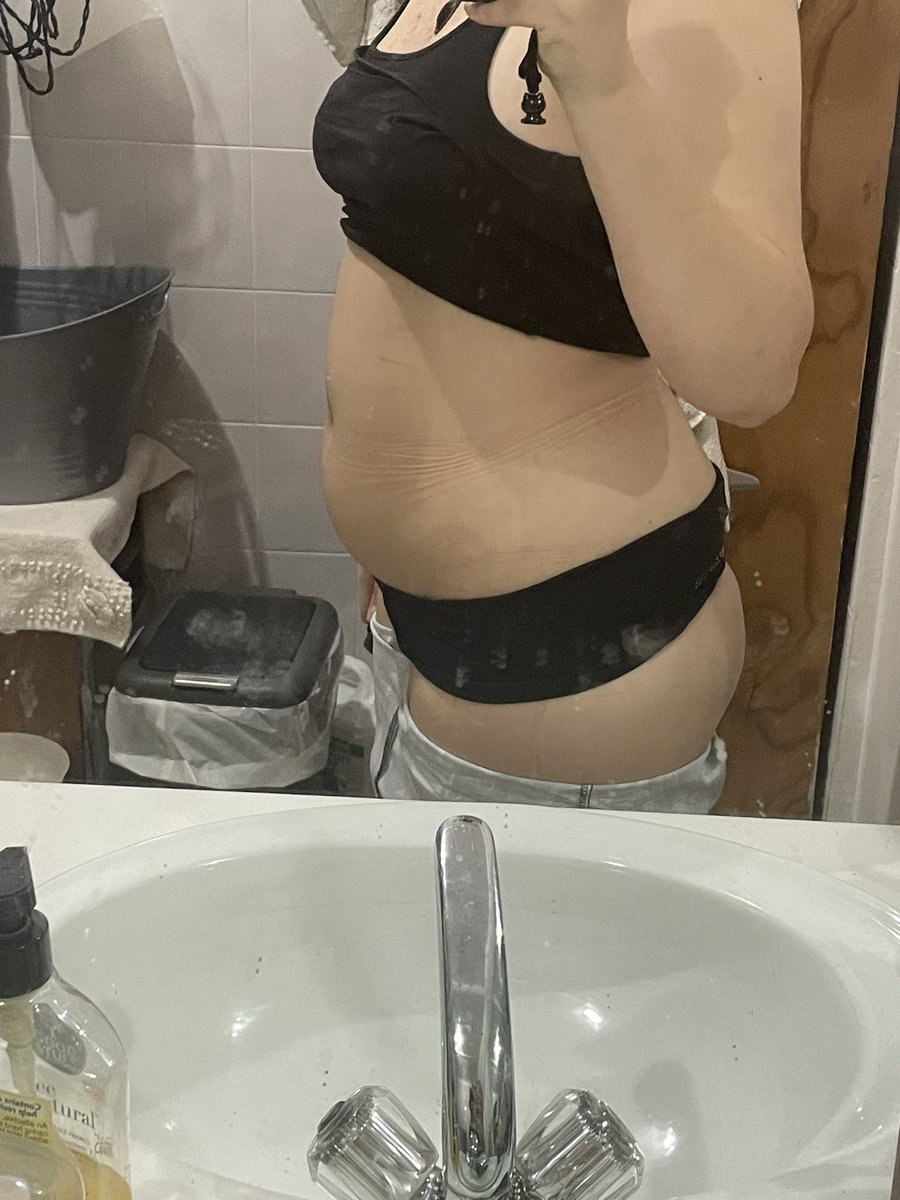 Dane1sdead's tweet photo. Part two of night time bloating body check #bc #edrtwt #shedtwt 
I call it bullshit because it rhymes with grug https://t.co/LiDrrtg6SE