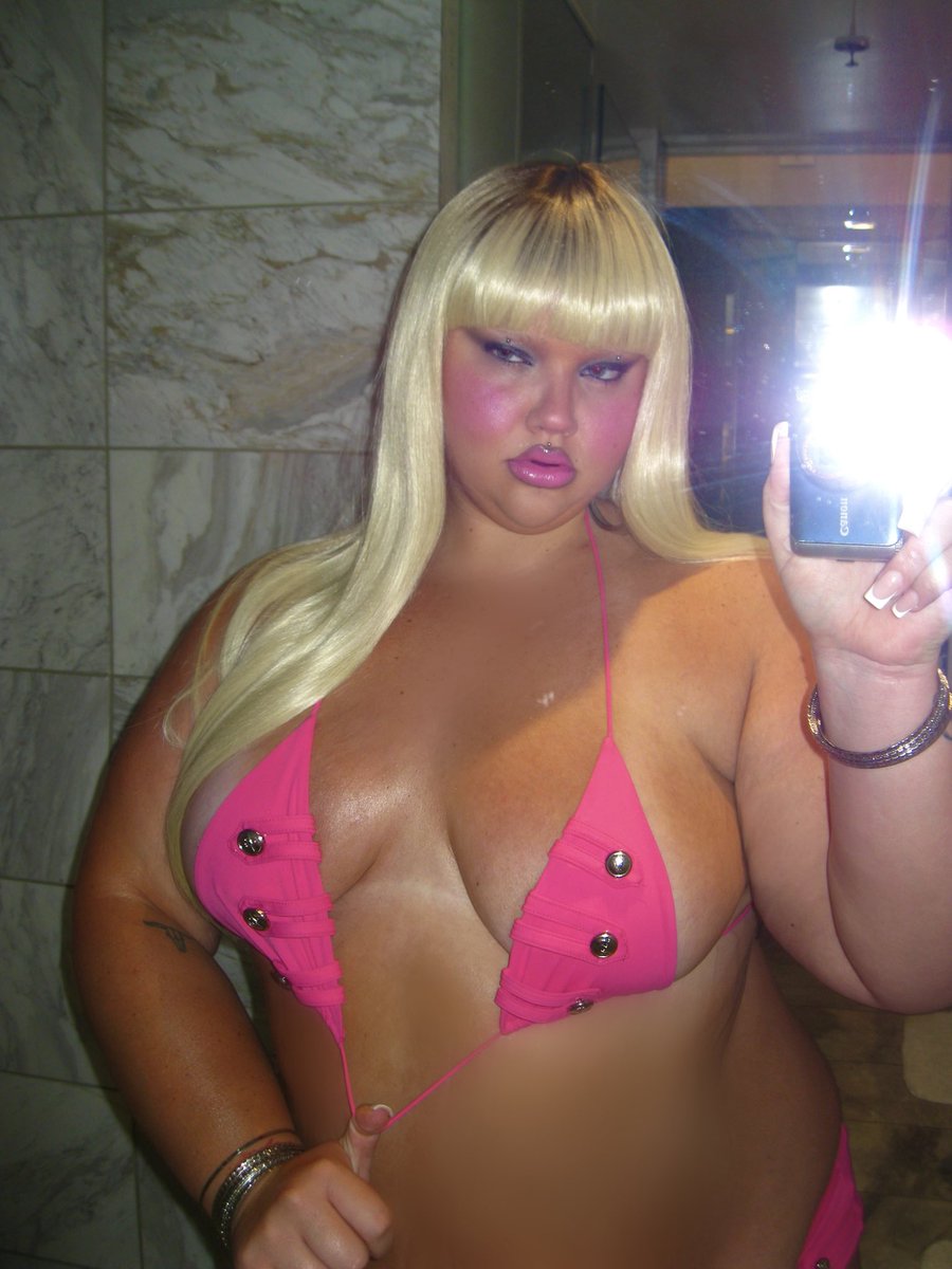 _sweetladyk_'s tweet photo. Kisses to my bitches https://t.co/06H6wowe9N