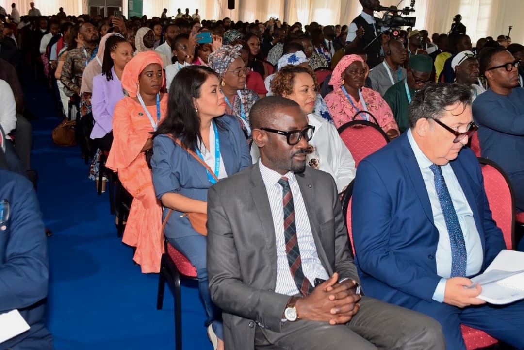 ONU_Droits_BRAO's tweet photo. #AfricaBHRForum à Dakar : le HCDH rappelle que la conduite responsable des entreprises n’est pas un frein au développement de l’Afrique, mais sa condition. Diligence raisonnable. Accès au recours. Droit à un environnement sain. #BusinessAndHumanRights https://t.co/XCZSlh6skV