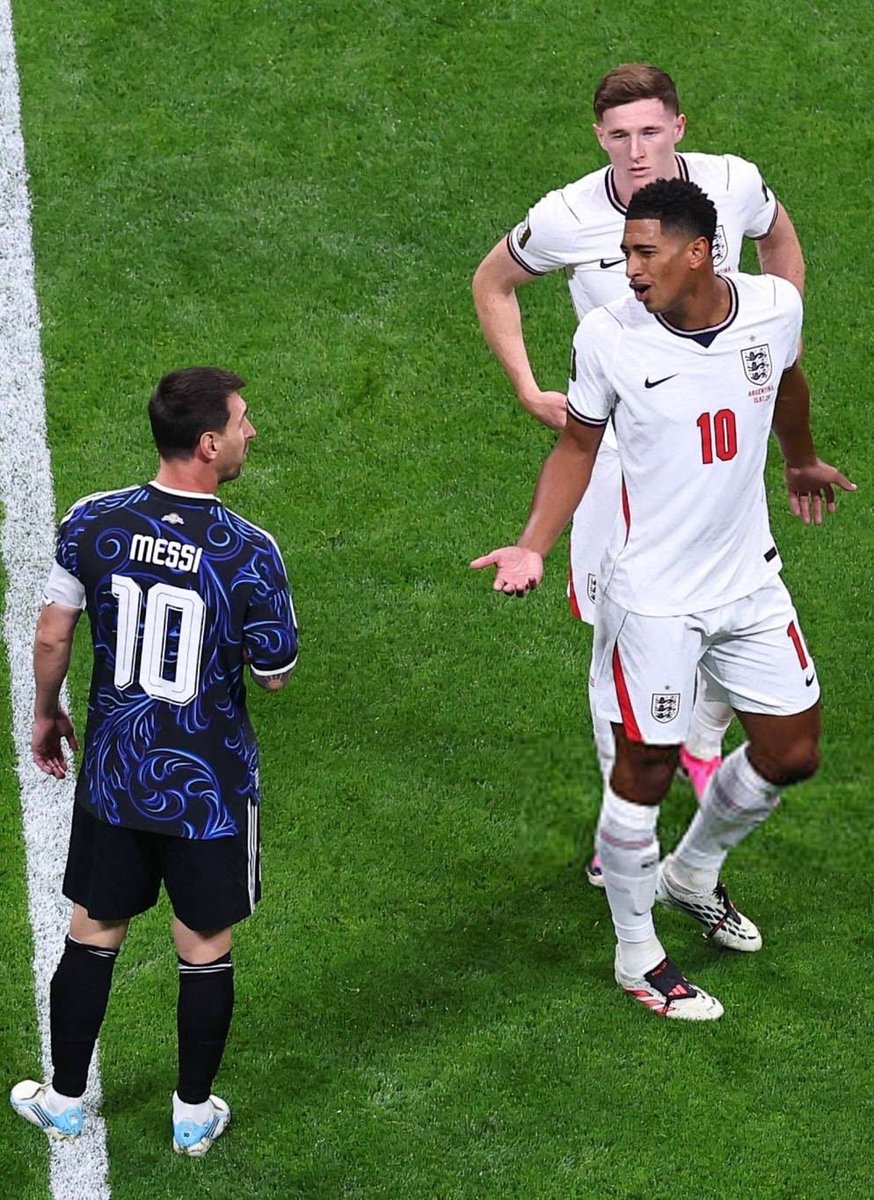 GoalVersee's tweet photo. 🚨 BREAKING: Bellingham getting Messi angry has been voted as the biggest mistake made in the World Cup history. https://t.co/8jWZF5oyC9