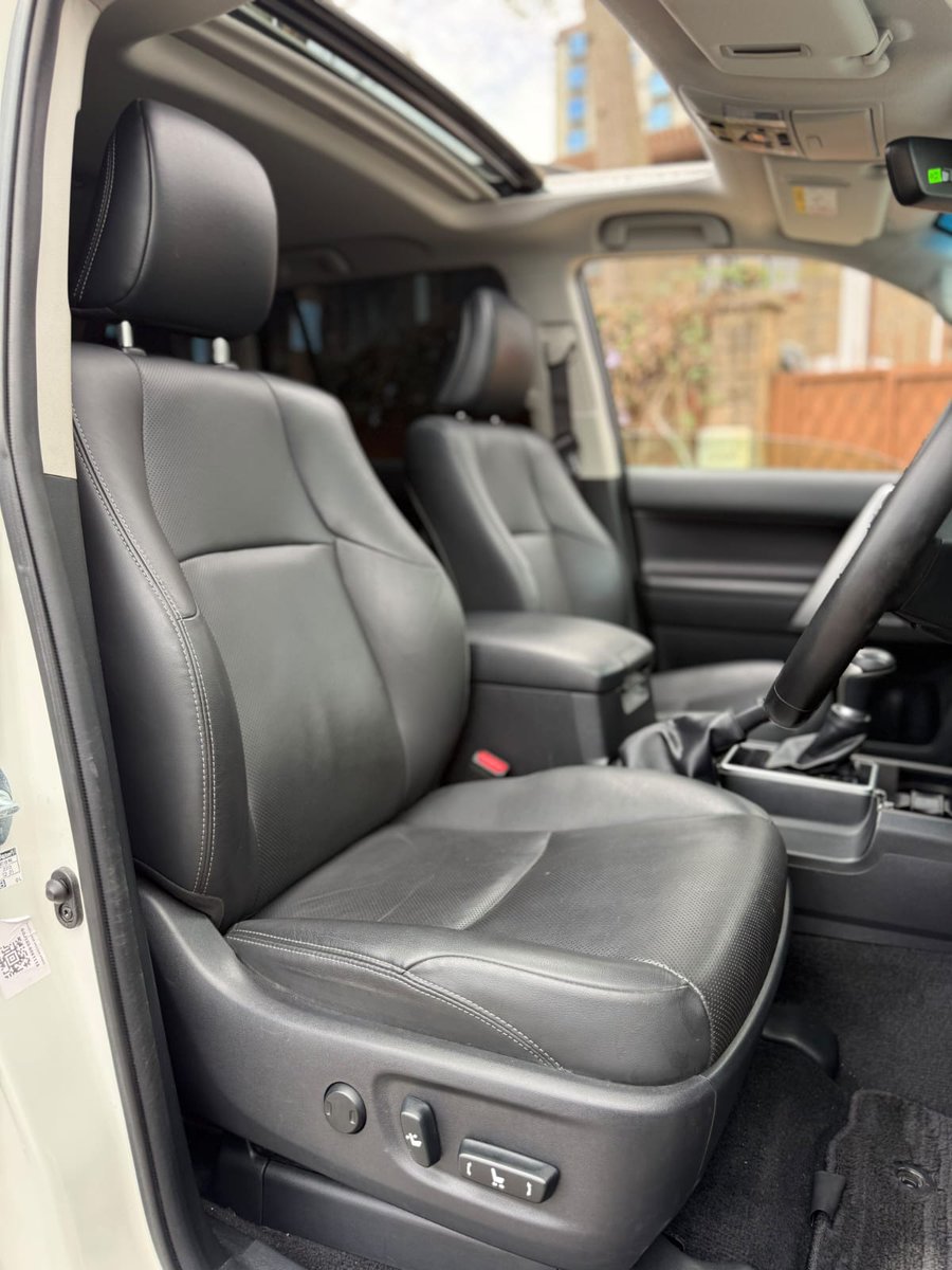 moseskmusa's tweet photo. Diesel Toyota Landcruiser prado TXL 2021
360 camera // 4WD // Fully loaded // sunroof // 7 premium leather seats // Dashcam // smart entry // automatic transmission // automatic climate control // Parking assist & sensors // Cruise control // lane assist // traction control // Multiple airbags // Cupholders // Phone chargers // 

Mileage - 100K

Price - 7,500,000 kes only