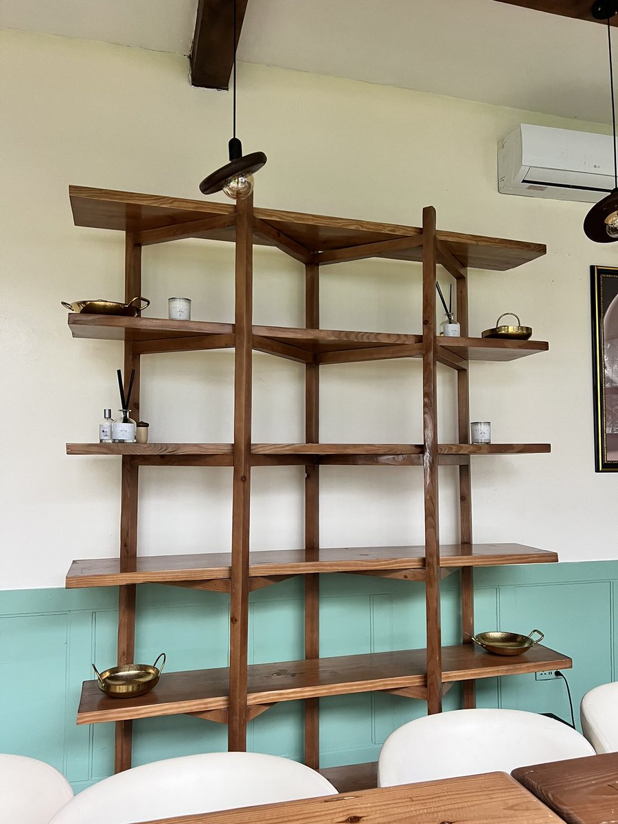 anigray's tweet photo. made this beautiful wooden shelf at oremi dinners https://t.co/lzElxhbQHZ