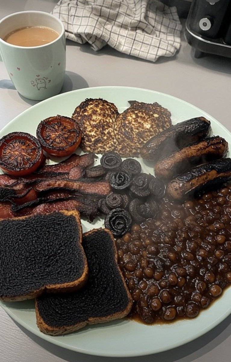 greatamericap's tweet photo. What is missing from this breakfast? https://t.co/TOdPPHh1UW