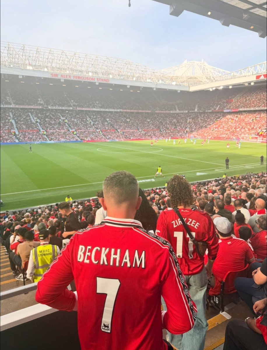 OficialSala12's tweet photo. A decadência do Manchester United em uma imagem https://t.co/0xewoV5TYu