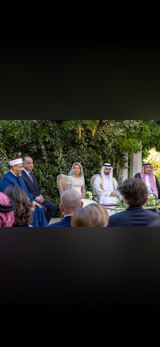 HalaAbad361756's tweet photo. الملك والملكة يحضران عقد قران الأميرة سارة بنت فيصل
#الأردن https://t.co/Z7rDZdgA7i