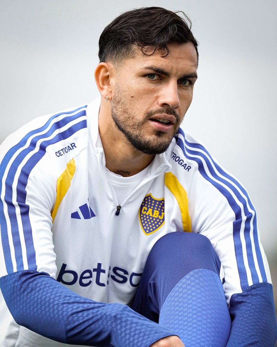 BocaJrsOficial's tweet photo. ¡Con todo, Boca! 💪 https://t.co/irV6cXEBX6