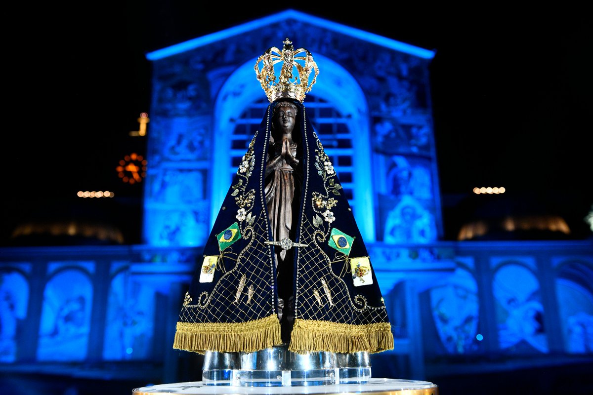 padroeira's tweet photo. Com a alegria da Palavra de Deus, encerramos setembro. Pelo que você é grato neste mês? 💛

Ao longo do Mês da Bíblia, tivemos a oportunidade de nos aproximar ainda mais da Palavra de Deus, encontrando nela luz para nossa vida.🤲🏻

#Padroeira #SantuárioNacional #CasaDaMãe https://t.co/VPkSA5MEuX