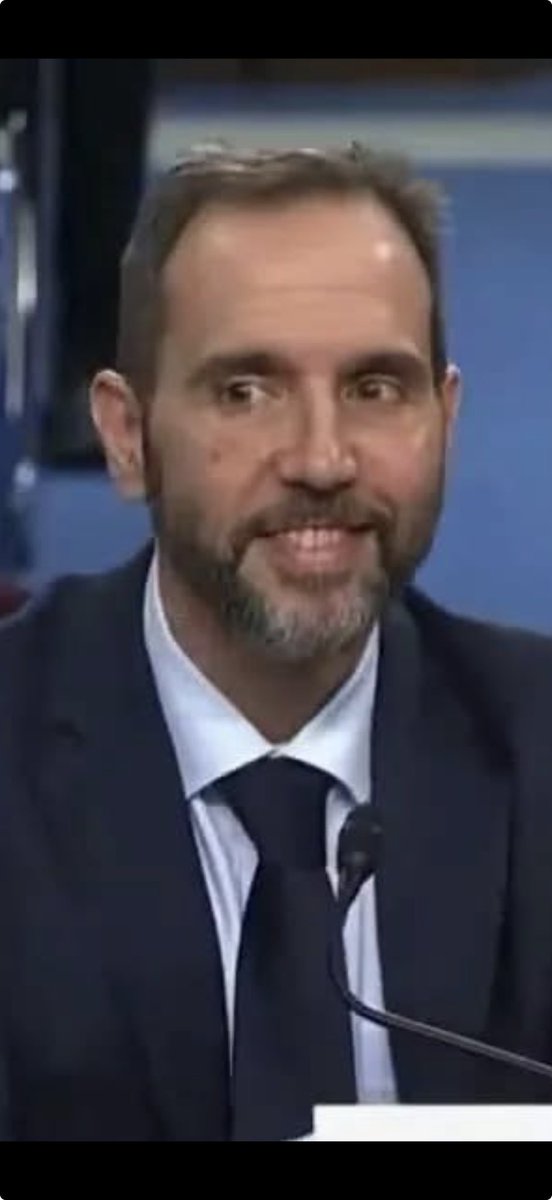 RomanAKleph's tweet photo. may you have the kind of day jack smith had last night when @Eric_Schmitt utterly fucking faceplanted over trying (and failing) to - excuse me - trump up a perjury charge

https://t.co/6IVuv81c67 https://t.co/UPoSprilWs
