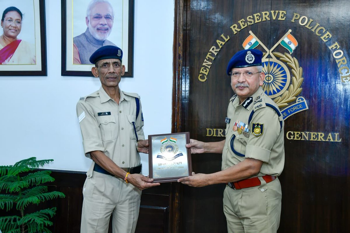 crpfindia's tweet photo. A Proud Journey of Service and Commitment

HC/Daftry Subhash Chand was accorded a cordial farewell by SDG (Adm) CRPF, Shri Zaki Ahmad, IPS, along with senior officers, at Force HQ, on the completion of 38 years of dedicated service to the Force.

HC/Daftry Subhash Chand joined the CRPF in 1988 as Ct/Daftry. He served with utmost dedication across various parts of the country, including J&K, Uttar Pradesh and Rajasthan.

CRPF gratefully acknowledges his years of dedicated service and valuable contribution to the Force and the Nation. The Force wishes him good health, happiness and a fulfilling retired life ahead.

#NationFirst
#Vandematram150 
#MissionNaxalMuktBharat2026
@gpsinghips
@crpf_j
@CentralZoneCrpf
@northeast_zone
@southzone_hyd