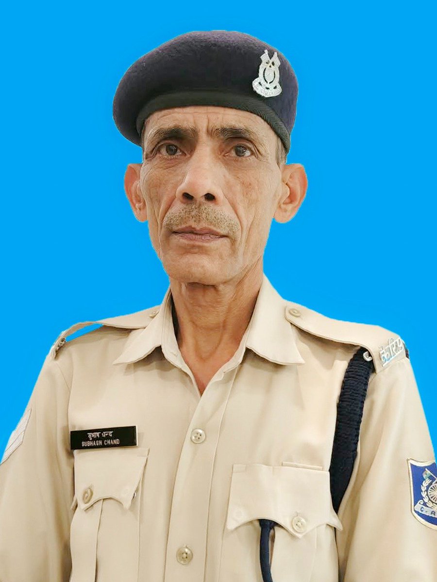 crpfindia's tweet photo. A Proud Journey of Service and Commitment

HC/Daftry Subhash Chand was accorded a cordial farewell by SDG (Adm) CRPF, Shri Zaki Ahmad, IPS, along with senior officers, at Force HQ, on the completion of 38 years of dedicated service to the Force.

HC/Daftry Subhash Chand joined the CRPF in 1988 as Ct/Daftry. He served with utmost dedication across various parts of the country, including J&K, Uttar Pradesh and Rajasthan.

CRPF gratefully acknowledges his years of dedicated service and valuable contribution to the Force and the Nation. The Force wishes him good health, happiness and a fulfilling retired life ahead.

#NationFirst
#Vandematram150 
#MissionNaxalMuktBharat2026
@gpsinghips
@crpf_j
@CentralZoneCrpf
@northeast_zone
@southzone_hyd