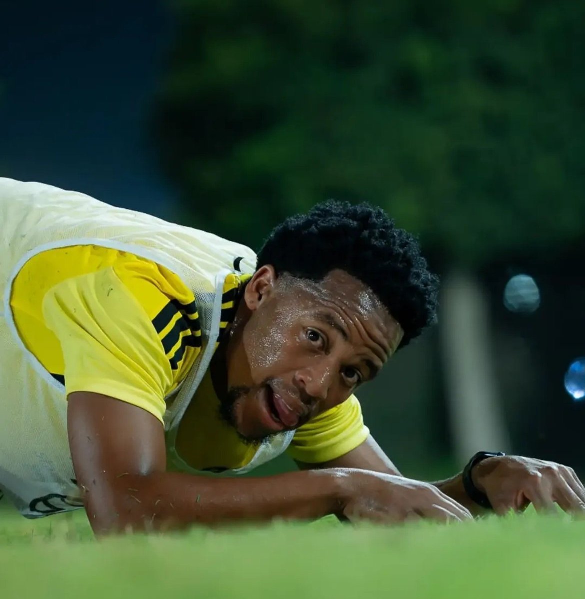 ArnoldKhaz97800's tweet photo. a Bafana Bafana debut for Lebone Seema 👏🏿 👏🏿 👏🏿 first taste of international football for the PSLs reigning defender of the season
#ERIRSA
#TotalEnergiesAFCON2027
#BafanaPride
@StandardBankZA @adidasZA https://t.co/Rf6DIZlJFr