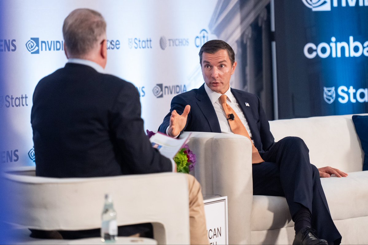 EximBankUS's tweet photo. At the American Growth Summit, Chairman @JJovanovicUSA sat down with @TheNatlInterest’s @SCClemons to discuss how EXIM can strengthen U.S. competitiveness and help American companies win around the world. 🇺🇸 https://t.co/gdXI8zwnLb