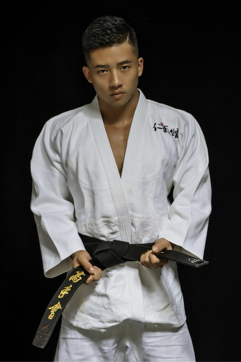 domin_gabr__89a's tweet photo. [Trying out new martial arts moves, keeping training disciplined u0026 focused!]， https://t.co/iSH2Jzwf55