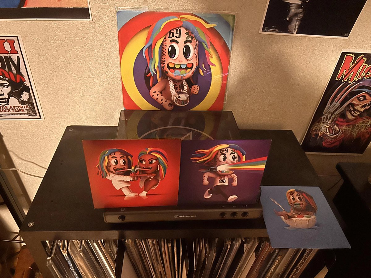 dsxf234161's tweet photo. new vinyls just came in🔥🔥i love physical media https://t.co/HxzrYcbjUr
