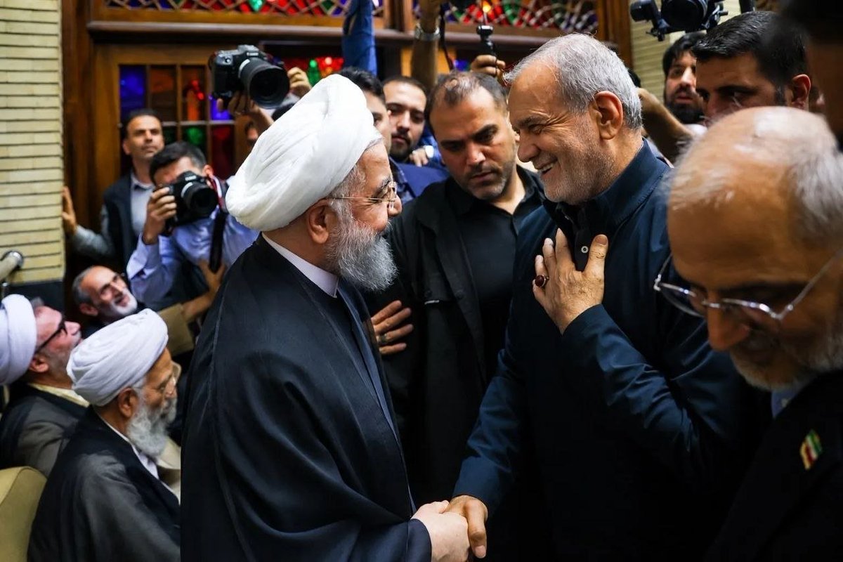 dyn04s's tweet photo. امروز، مراسم ختم برادر ناطق نوری
آخرین برگ... https://t.co/LRdzrcSIEq