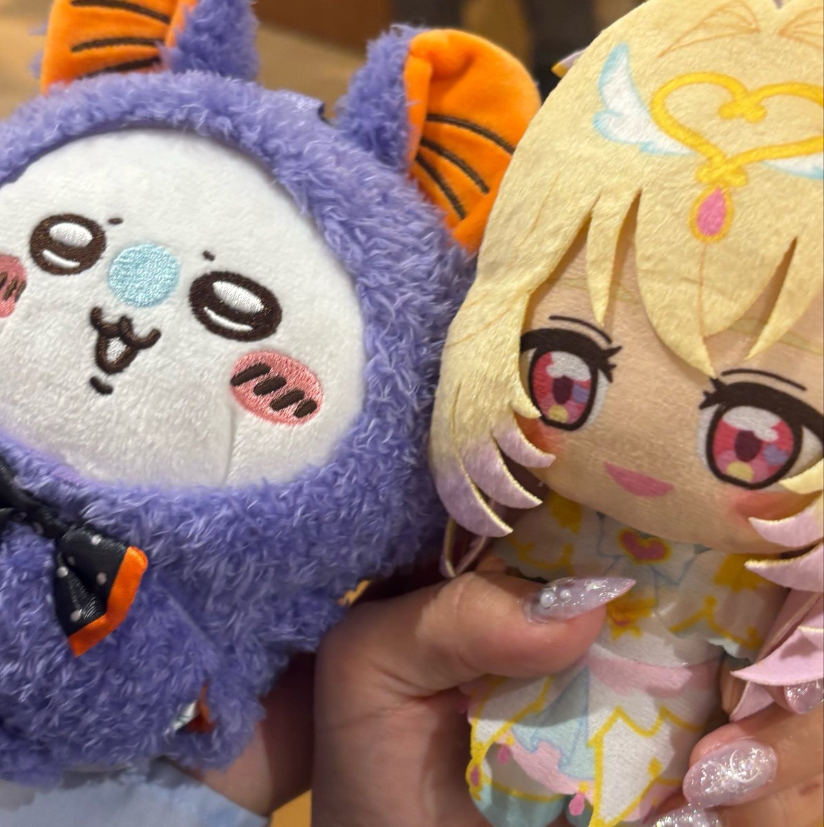 mamichi_y's tweet photo. プリキュアくじ
B賞欲しくて2回だけやったら出たよー！
でも入れるカード無いんです笑

L賞はハートキャッチプリキュアの袋が無かったから変身アイテムのハンドタオル🫶🏻🩷

あんまりREALITY開けてないけど
10月もよろしくお願いします🙌🏻♡♡ https://t.co/KqYv1Pi9WG