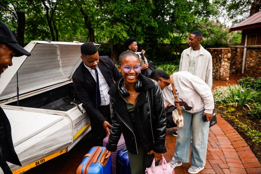 SamsungSA's tweet photo. The finalists have arrived! 🙌🔥

The energy is HIGH as our #SolveForTomorrow 2026 finalists kick off the final stretch of their journey. Tomorrow, we’ll get to see their prototypes in action, hear the ideas behind them and discover which team will rise to the top. 👀

We’re ready. Are you? #Samsung
