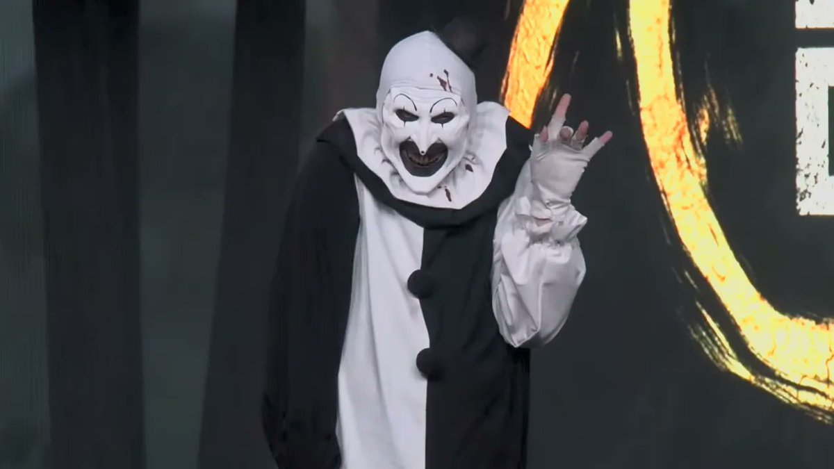 leaksbydaylight's tweet photo. Tomorrow, we’ll get the first details on the Art The Clown x Dead by Daylight collaboration, ahead of Terrifier’s arrival in the game this November https://t.co/RgCaXsd7uB