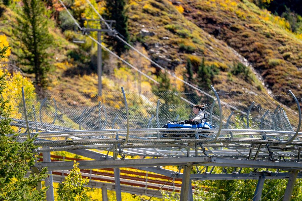GridForward's tweet photo. The #GridFWD 2026 Conference Connectors were a hit! From alpine hiking, to mountain coasters, to an aerial tram, our attendees got to experience scenic Snowbird, Utah up close! We hope everyone had a great time building new relationships through outdoor activities. https://t.co/dBLtdh1iih
