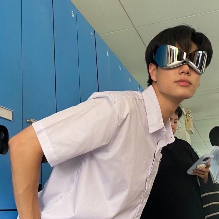 atitamnti's tweet photo. ฮีจะรู้ตัวปะว่าเวลาฮีทำตัวบ๊อง ๆ มันน่ารักขนาดไหน.🥸😼 https://t.co/naMIscnaCJ