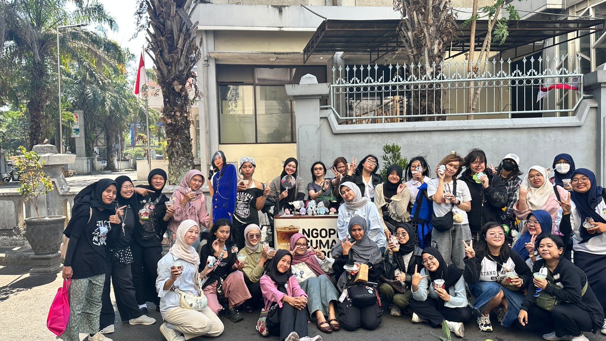 shinemayuu's tweet photo. jadi sebenarnya aku villsub, villma, atau villjog? https://t.co/HwlC9QU0PX