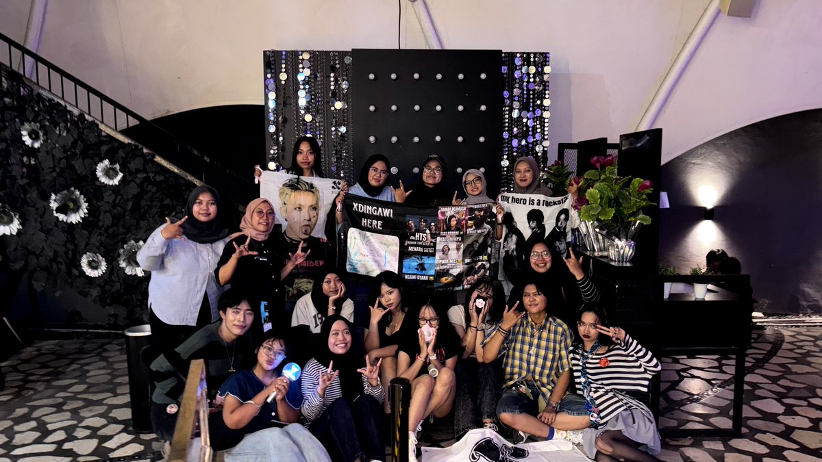 shinemayuu's tweet photo. jadi sebenarnya aku villsub, villma, atau villjog? https://t.co/HwlC9QU0PX