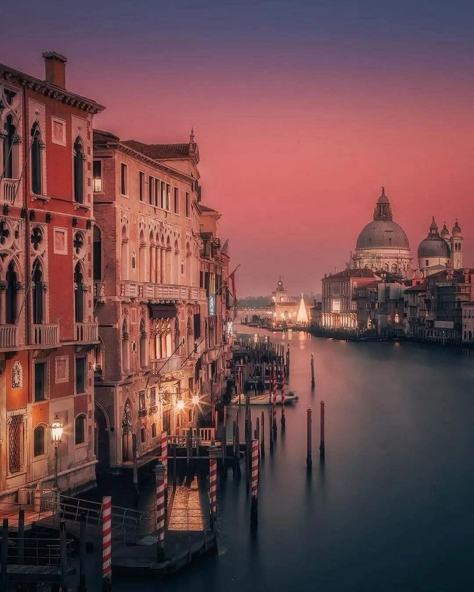 world_tourists_'s tweet photo. Venice, Italy 🇮🇹 https://t.co/qX7LTjeoaQ