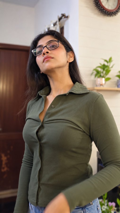 Abyssleader10's tweet photo. Those who want Preethi asokan exclusive Hot video 🥵🥵🎥🎥

Like Rt  follow 👍🏻 then DM ✅

Important Note: Cmnt must gays 📝 https://t.co/xboWaKlWBV