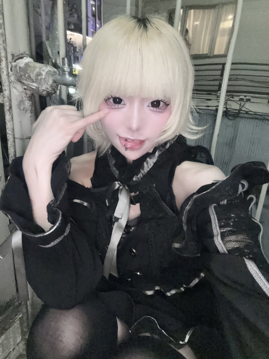 Nosh_4n's tweet photo. @Brenda549998475 はい！！！！！！！！！！！！！！紙タバコ吸えます！！！！システムプロフィール！ https://t.co/Glj0yJNBwf