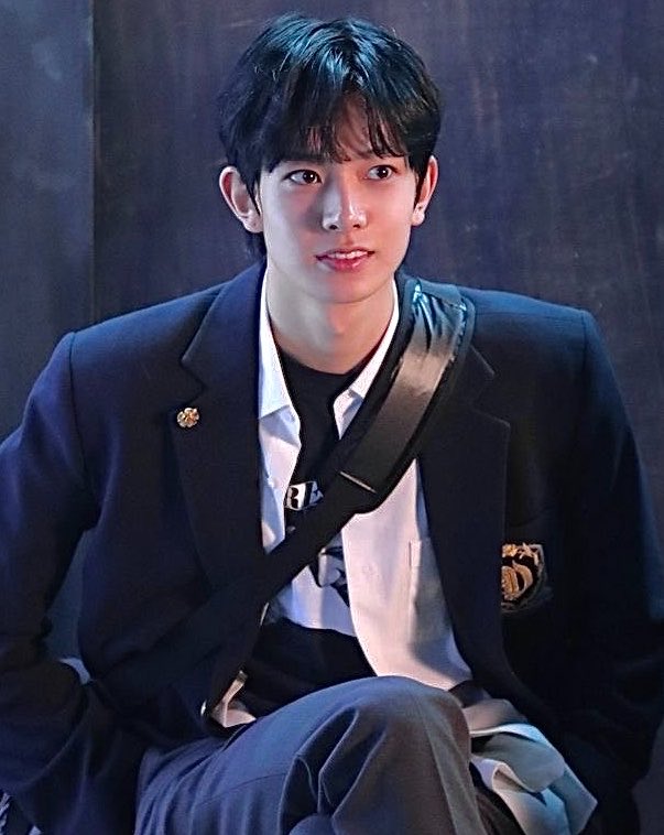 heeiov's tweet photo. that feeling when you realize you're seeing your artist growing up right before your eyes https://t.co/eWTX0K35RH