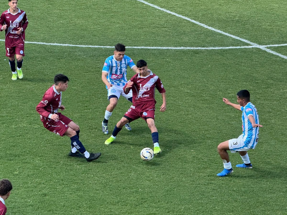 SABADOGOL's tweet photo. #TerceraB
Final PT
DEP. MERLO 0 ARGENTINO DE MERLO 0. https://t.co/Y8toeMvljz