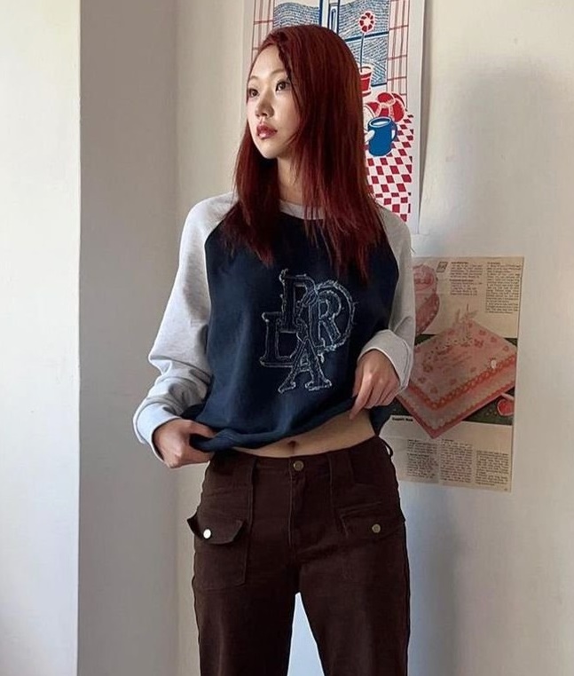 iswish_store's tweet photo. Prenda — denim raglan sweatshirt ตัวนี้ดีเทลปักโลโก้ยีนส์ด้วย (49”) .ᐟ เหลือ 790 free ems 🥣 𓂃⋆ https://t.co/PuzJG6LnDr