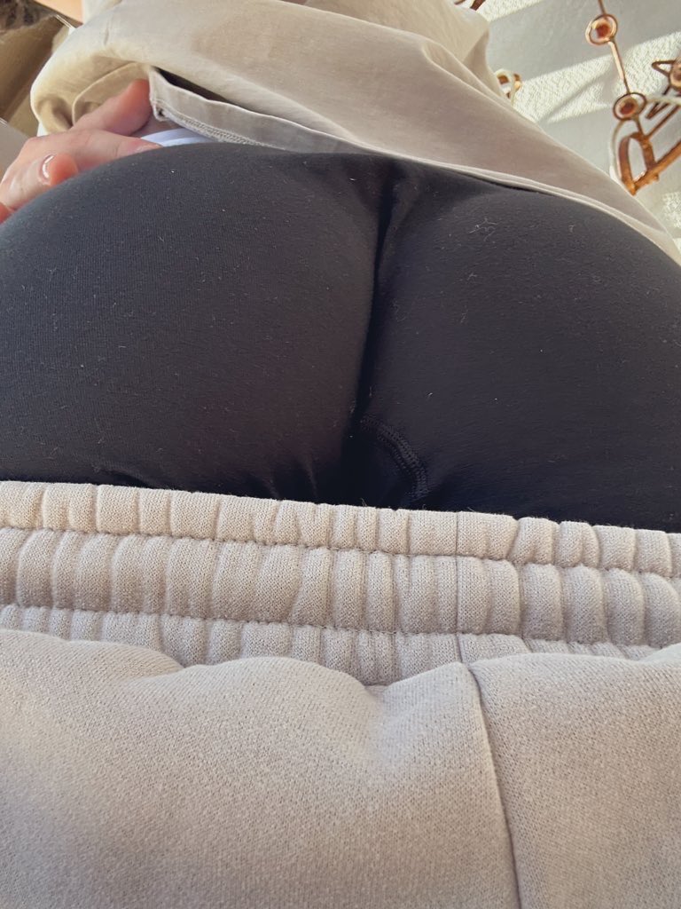 nonamebabykGB's tweet photo. Ass looking tight &amp; cute asf 🫶🏻 

🍑🍑🍑

#gay #DL #satx https://t.co/IzVJGGpfO3