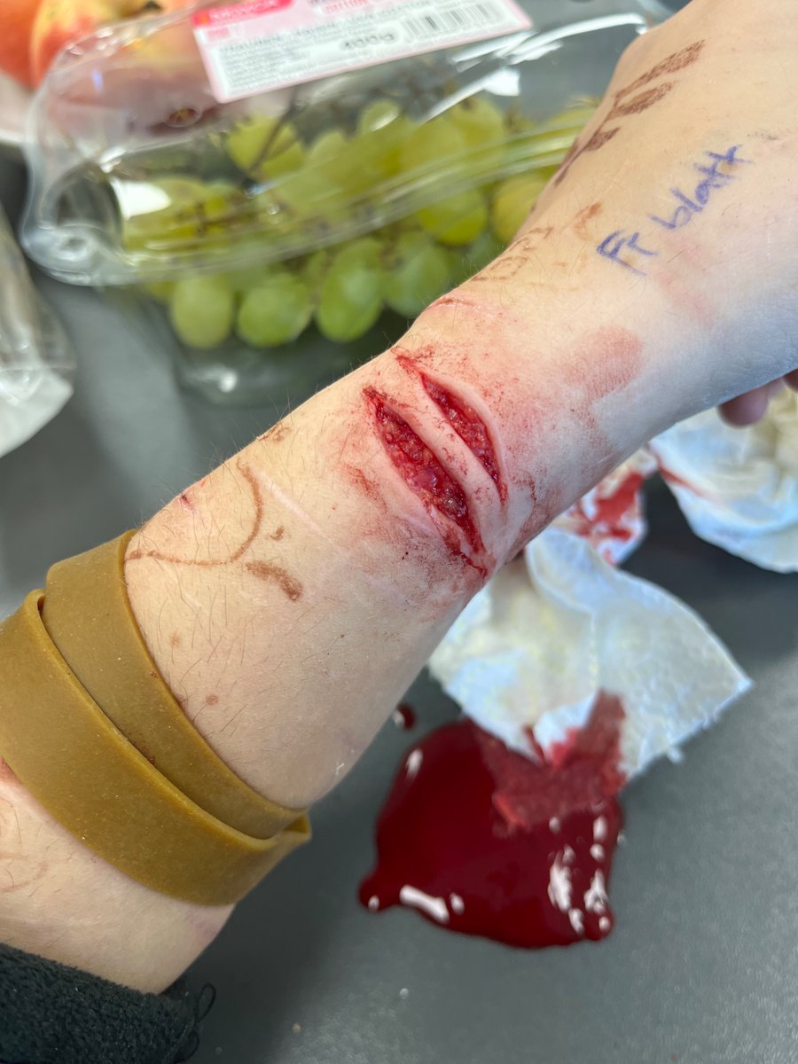 Mybigaaahballs's tweet photo. It got taken down so here we go again. ITS FAKE SFX MAKE UP MADE WITH AI FOR HALLOWEEN. #slittwt #shtwt #sh #beanstwt https://t.co/6AgNJL6jam
