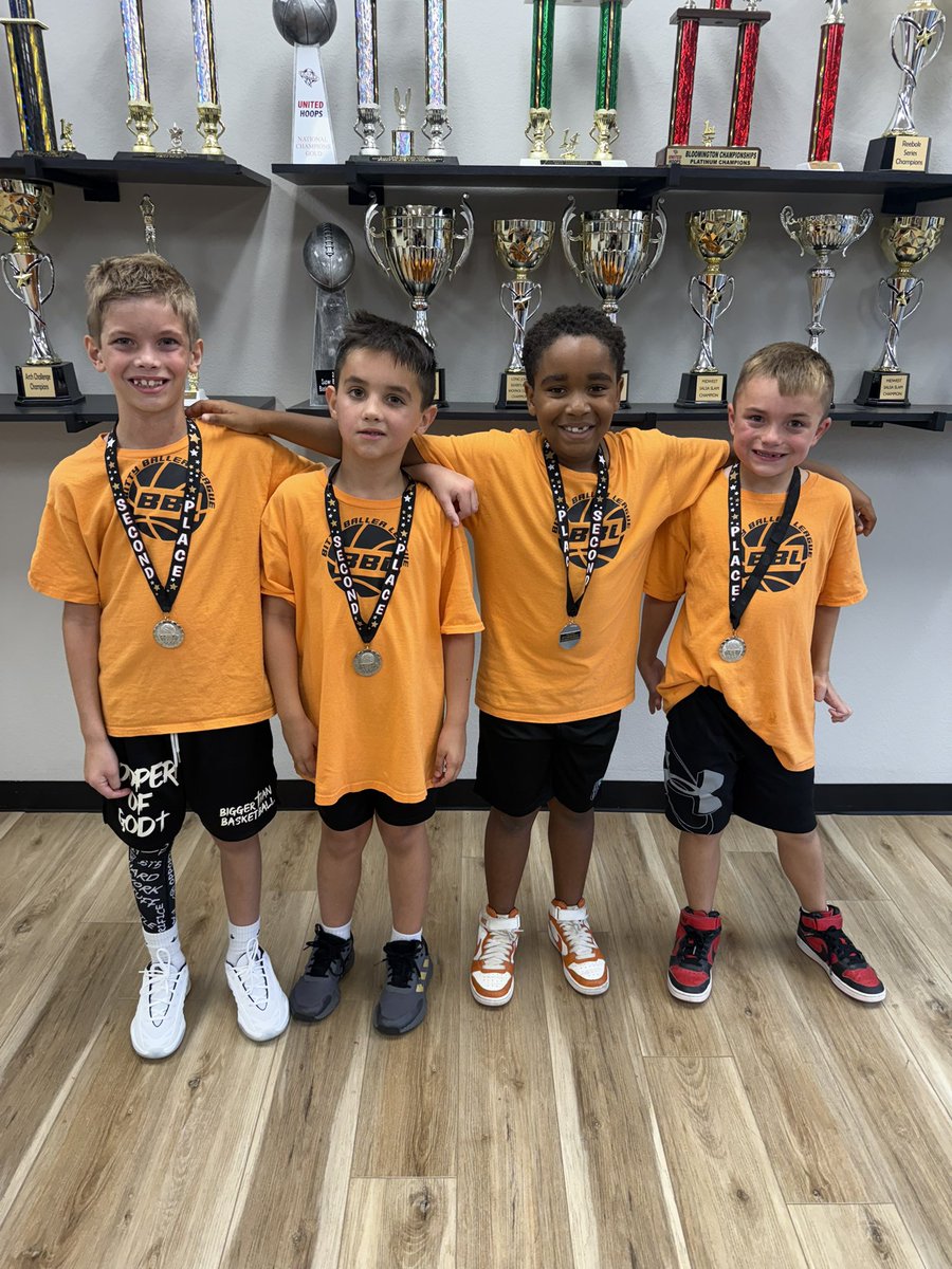 the_bsportsplex's tweet photo. ⛹🏼‍♀️⛹🏼‍♂️ ANOTHER BITTY BALLER SESSION IN THE BOOKS!

Congratulations to our championship squads:

COLLEGE DIVISION
🥇 Mambas
🥈 Blue

NBA DIVISION
🥇 Gym Rats
🥈 Orange

👏 Great job to all of our Bitty Ballers, coaches, and families for another awesome session!

#BeTheBridge https://t.co/GiT80NtdFr