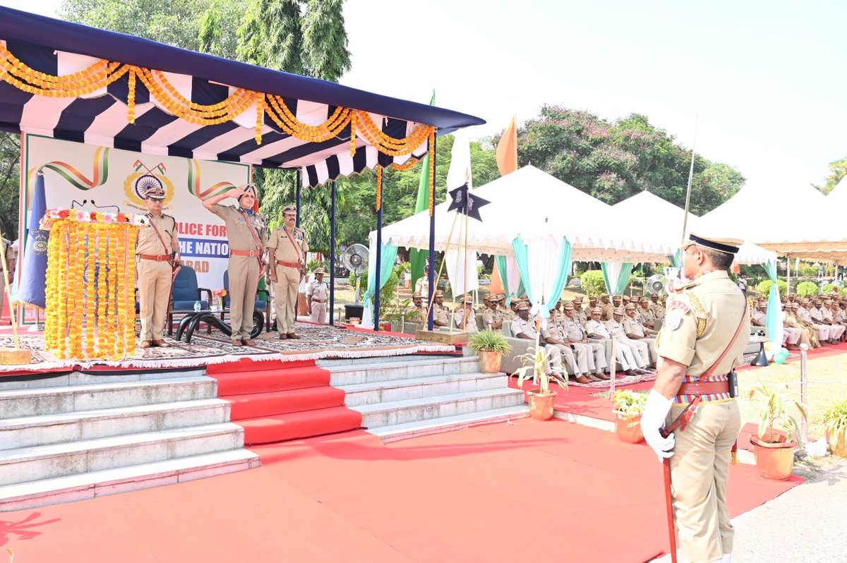 crpfindia's tweet photo. A befitting Farewell Parade was organized at Group Centre, CRPF Hyderabad today to honour Sh. Ravideep Singh Sahi, ADG, South Zone, on his superannuation, celebrating 40 glorious years of exemplary devotion, courage, and distinguished service to the nation.

​DG CRPF Shri @gpsinghips, along with all ranks, conveys best wishes to him for a happy, healthy, and fulfilling post-retirement life.
​Sh. Sahi’s illustrious tenure, steadfast commitment to duty, and inspiring leadership leave an enduring legacy that will continue to guide and motivate personnel across all ranks. 

#NationFirst
#Vandematram150 
#MissionNaxalMuktBharat2026
@gpsinghips
@crpf_j
@CentralZoneCrpf
@northeast_zone
@southzone_hyd